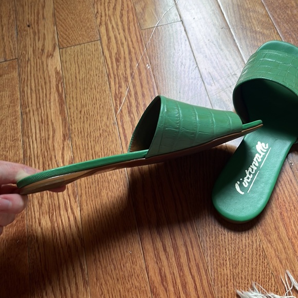 L’Intervalle Sandals - Green Leather Sandals - Picture 4 of 4